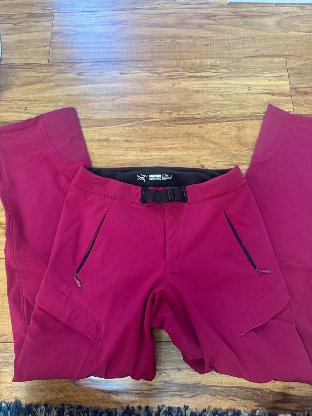 Arcteryx Women’s Ski Pants Berry Size 6 Winter Snow
Magenta Outdoor Softshell